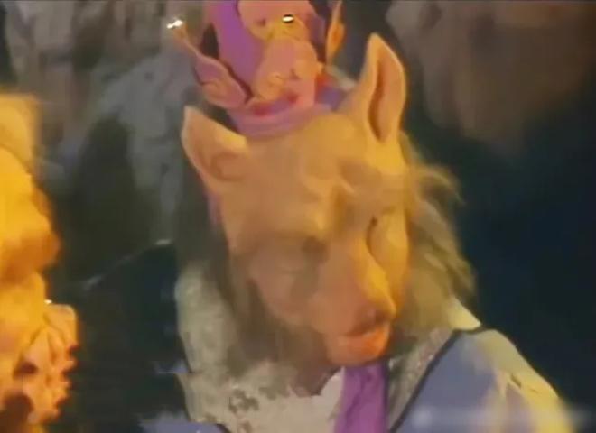 Cũng trong tập này, ông thể hiện yêu quái Khuê Mộc Lan.