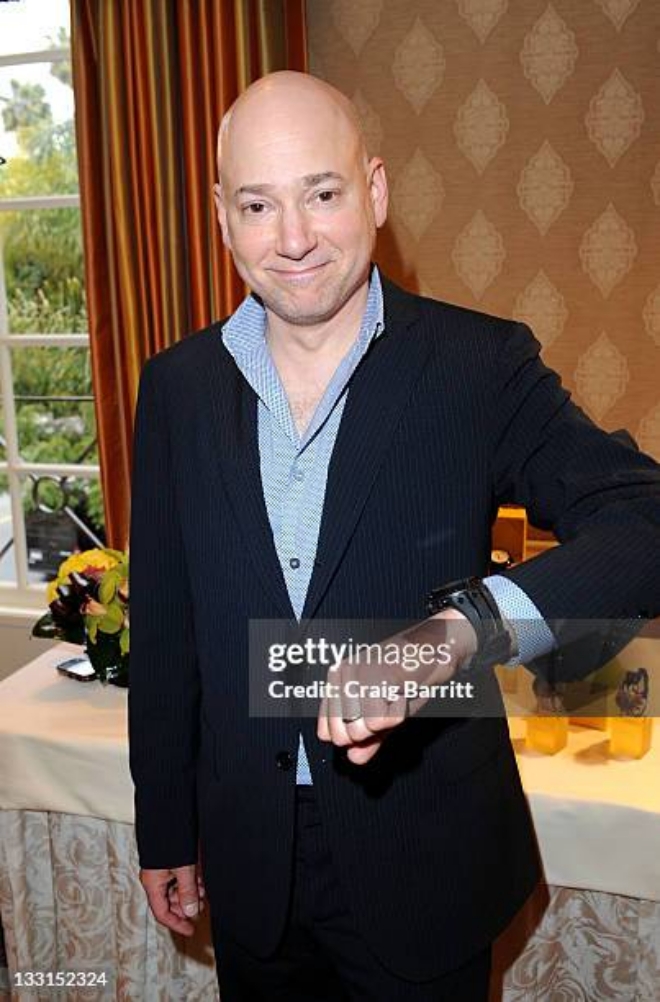 Evan Handler kết hôn kín đáo với một nhà hóa học.