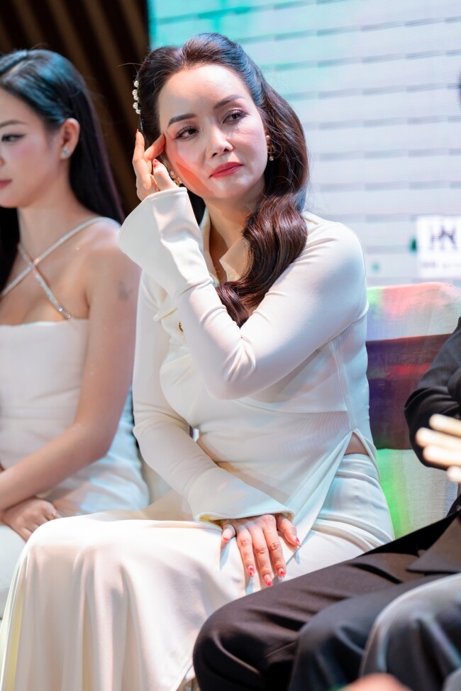 Từng là nàng thơ vạn người mê trong các bộ phim tình cảm nhưng ở độ tuổi U50, Mai Thu Huyền đã chấp nhận lựa chọn các vai diễn người mẹ để phù hợp với bản thân hiện tại.