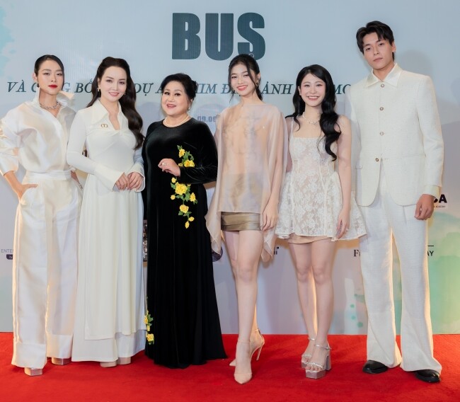 Mai Thu Huyền chia sẻ bản thân cảm nhận được lửa nghề từ đạo diễn Luk Vân nên đã nhận lời đóng phim ngay không do dự.