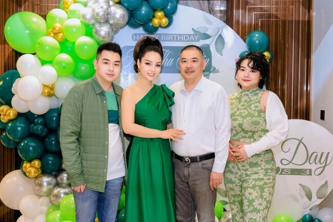 Không chỉ ông xã mà các con đều ủng hộ con đường nghệ thuật của Mai Thu Huyền.