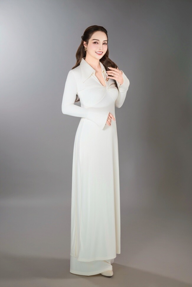 Sự trưởng thành trong diễn xuất của Vũ Tuấn Việt trong lần tái hợp này khiến Mai Thu Huyền rất vui.