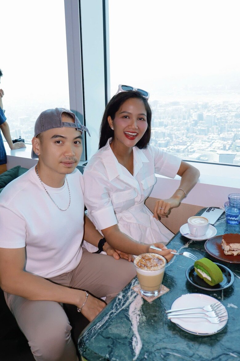 Cặp đôi thống nhất quy ước đặt tên cho con theo giới tính của bé.
