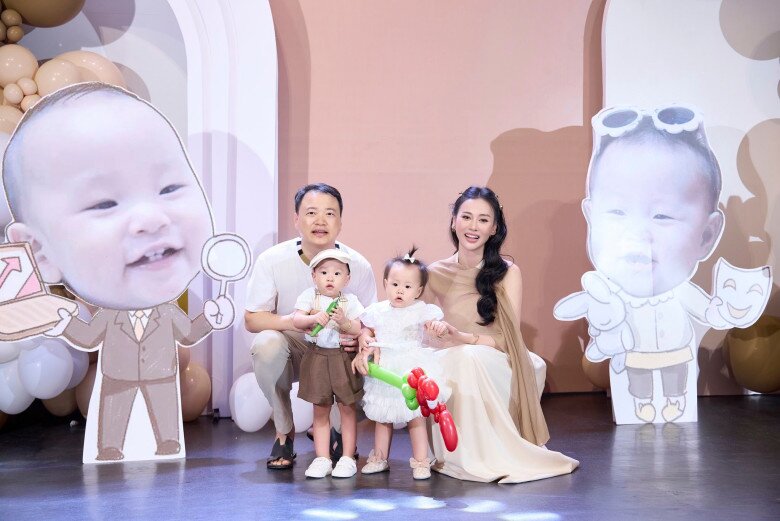 Gia đình hạnh phúc của Phương Oanh và Shark Bình.