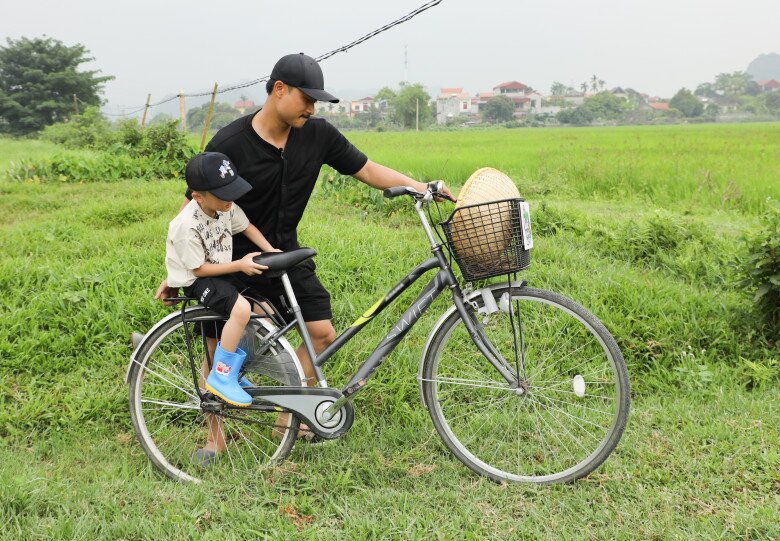 Nam diễn viên sẵn sàng dùng cả “roi vọt” với con trai.