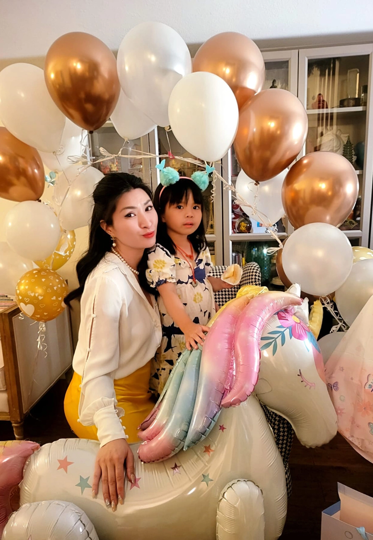Con gái thứ 2 của ca sĩ Nguyễn Hồng Nhung.