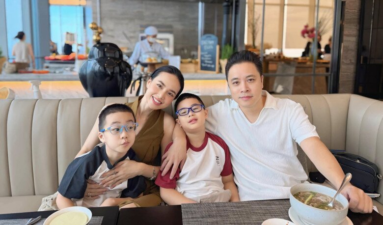 2 quý tử đáng yêu của cặp đôi.