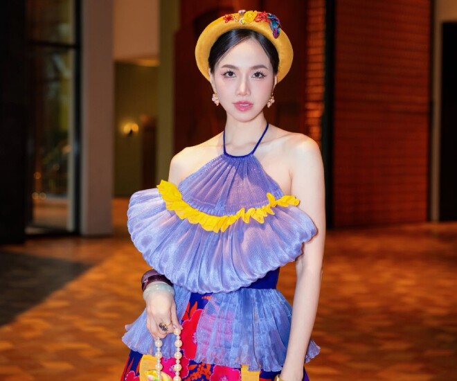 Đinh Ngọc Diệp vừa sở hữu sự nghiệp nghệ thuật thành công, vừa có học vấn “khủng”.