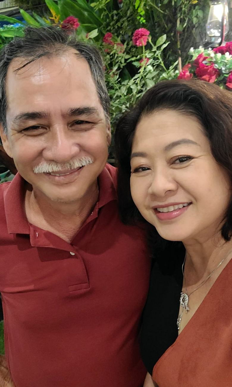 NSƯT Lam Tuyền từng trải qua 2 cuộc hôn nhân thăng trầm, nay hạnh phúc bên bạn tri kỷ.