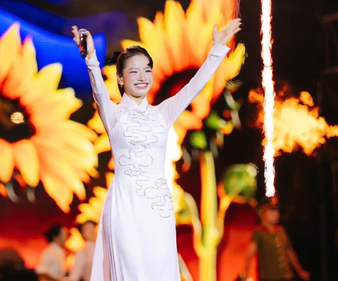 Lâm Bảo Ngọc nhận được nhiều lời khen ngợi khi trình diễn tại “concert quốc gia”.