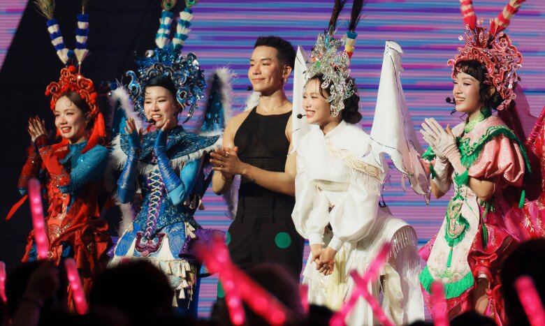Wean Lê là khách mời hỗ trợ đội Phương Mỹ Chi trong vòng Livestage 2.