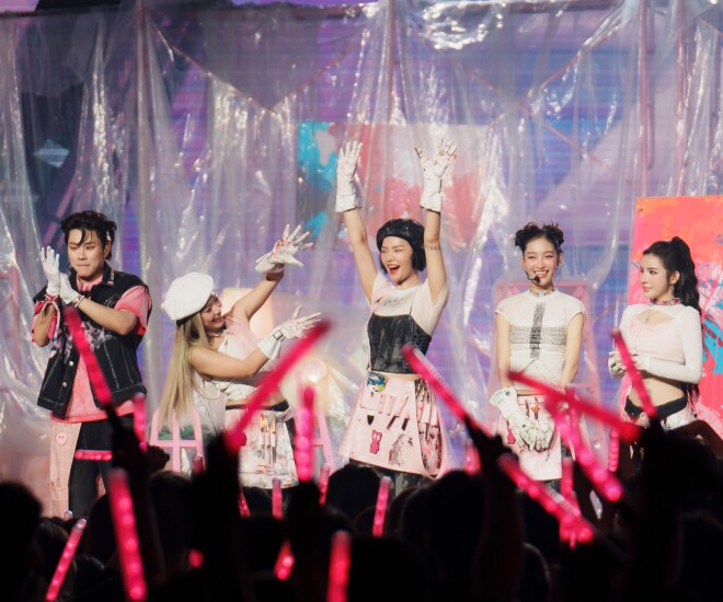 Vòng Livestage 2 của “Em xinh say hi” mở màn với các tiết mục hoành tráng.