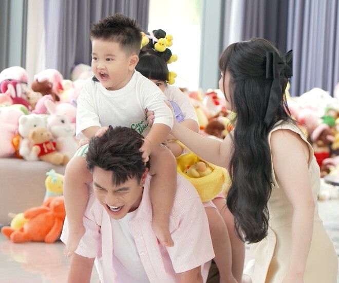 Tập 10 “Mẹ vắng nhà Ba là siêu nhân” hé lộ nhiều thông tin bất ngờ từ dàn cast.