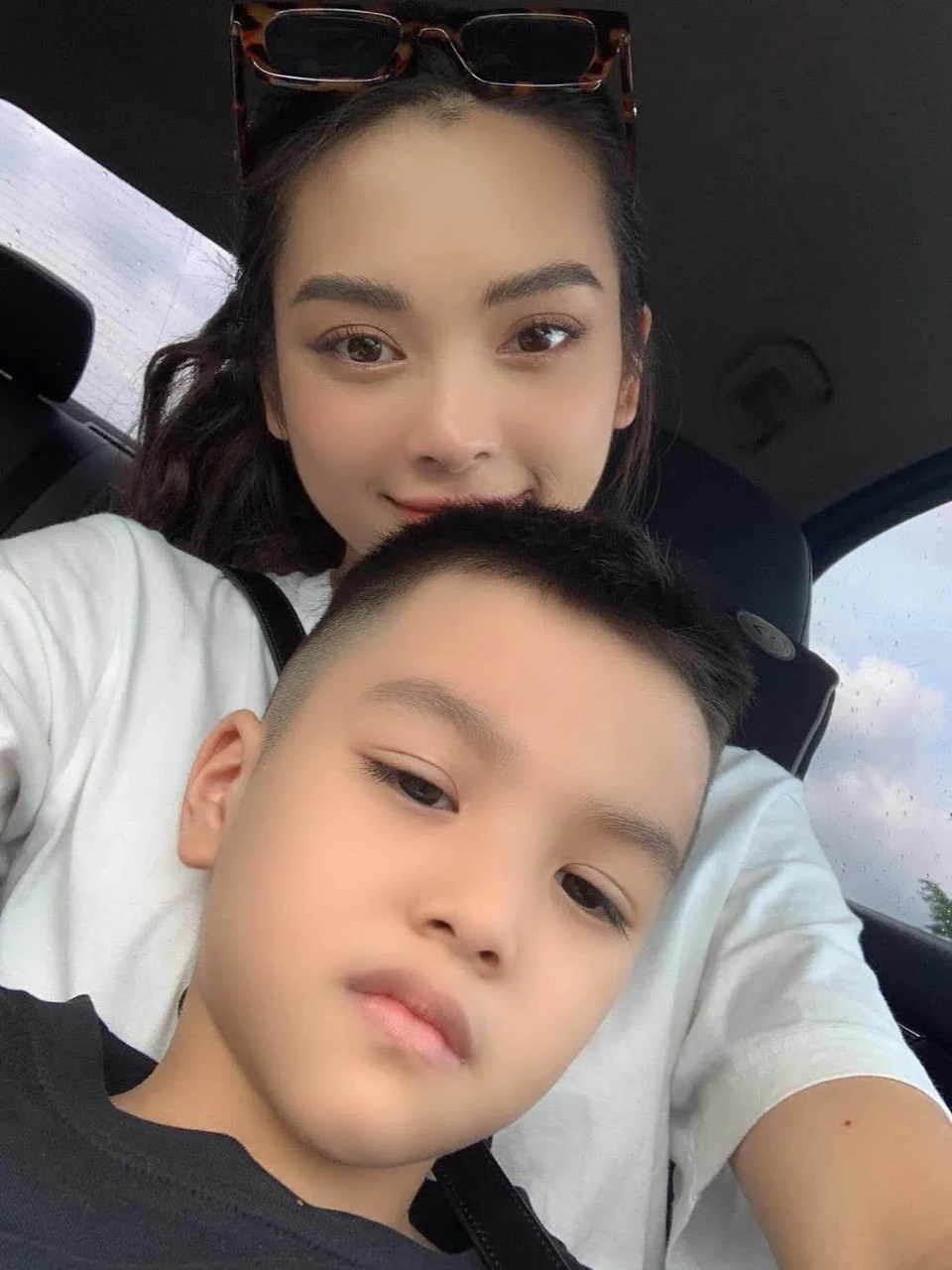 Quỳnh Lương từng kết hôn sớm, trải qua đổ vỡ và làm mẹ đơn thân một thời gian dài.