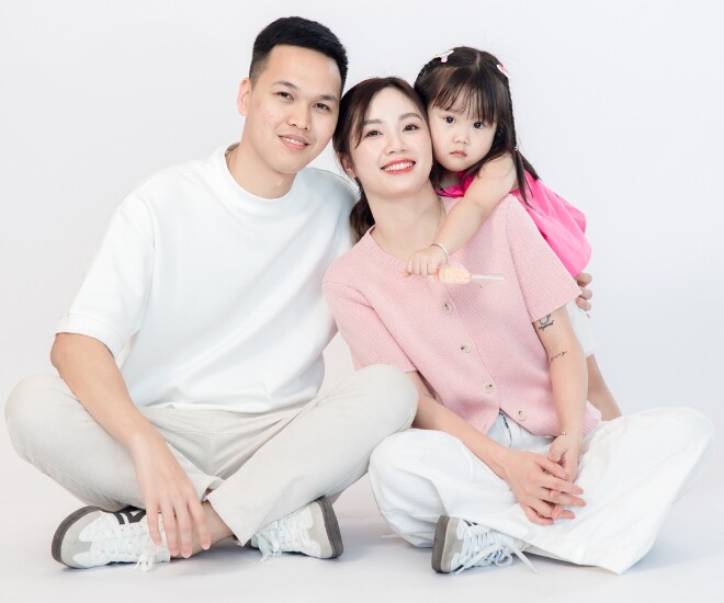 Chim Sẻ Đi Nắng lần đầu đưa con gái tham gia truyền hình thực tế.