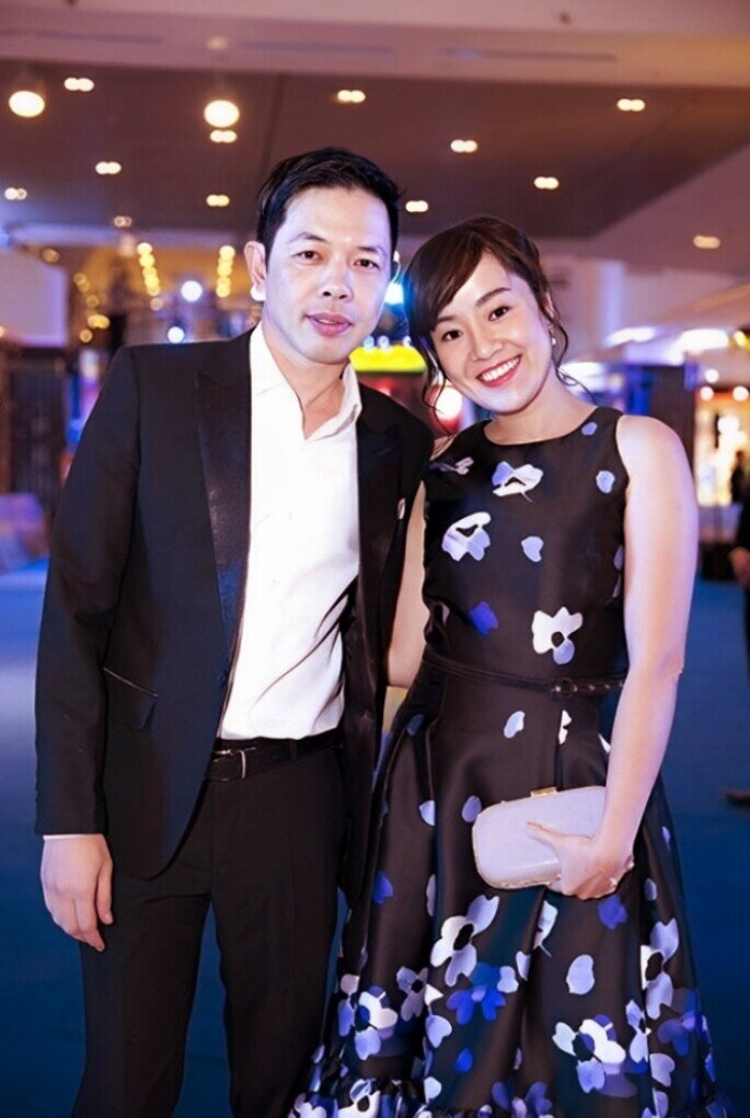 Bà xã luôn là hậu phương vững chắc để Thái Hòa yên tâm hoạt động nghệ thuật.