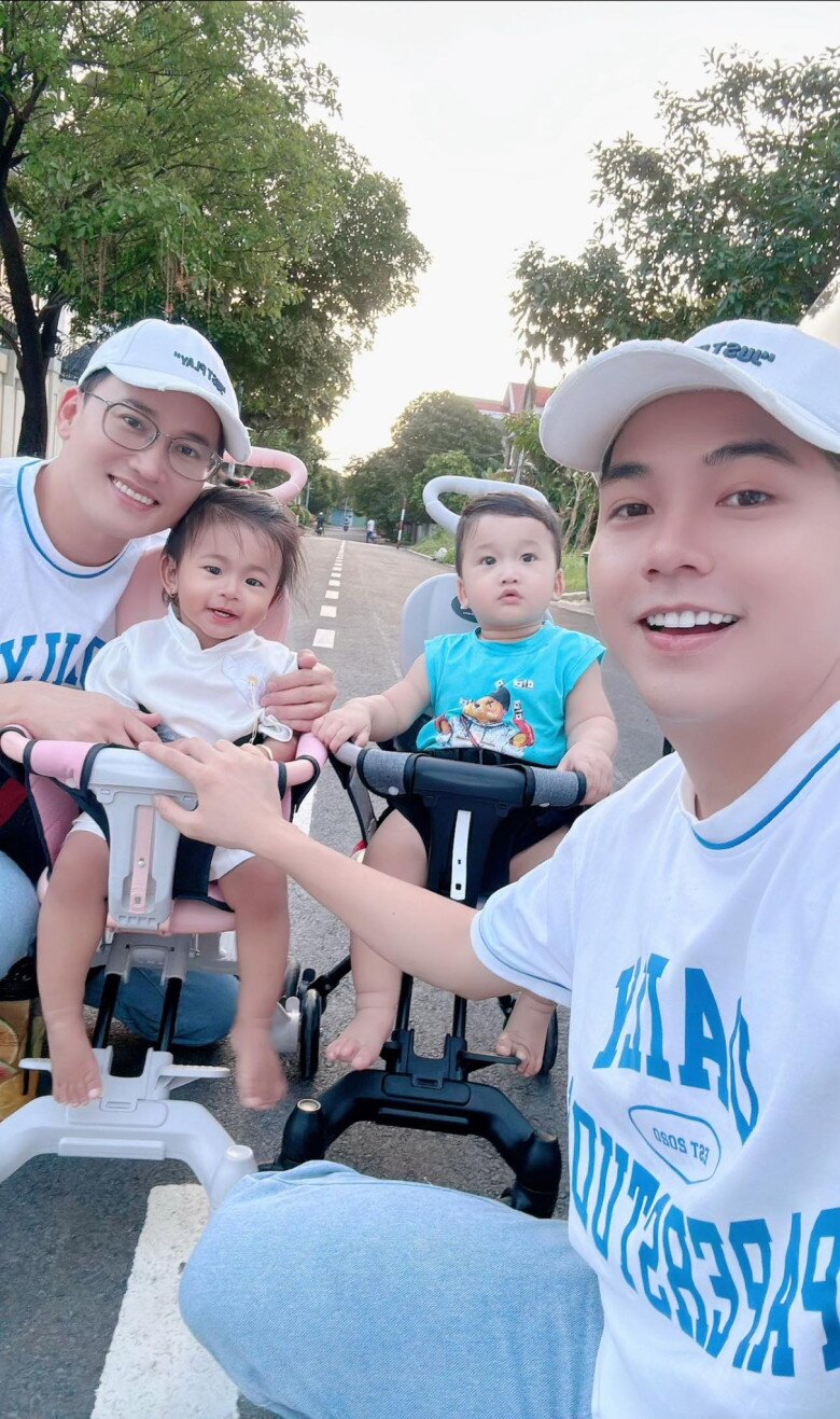 Gia đình hạnh phúc của Thanh Đoàn và Hà Trí Quang.
