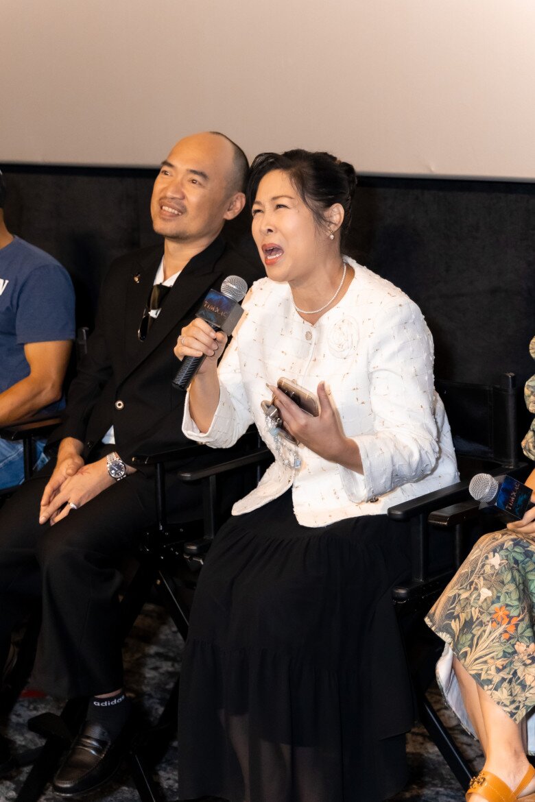 NSND Hồng Vân xem Tiến Luật là con trai của mình khi đóng phim.