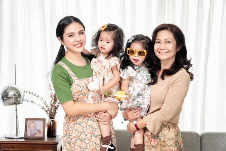 Mẹ ruột là người có ảnh hưởng lớn đối với cuộc sống, tư duy của Vân Trang.