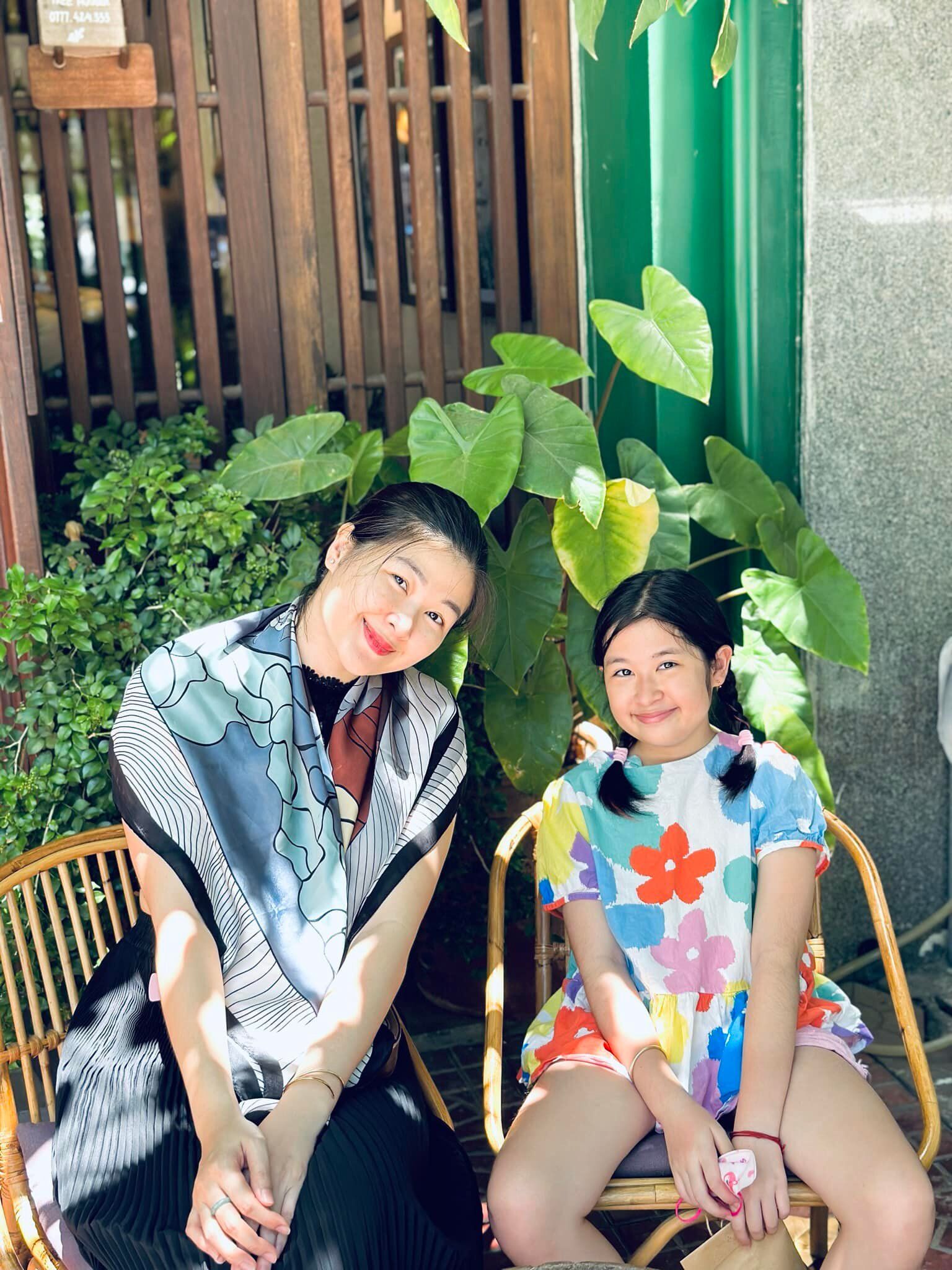 Người đẹp dần thích nghi với cuộc sống nơi xứ người, sống tích cực và bình yên.