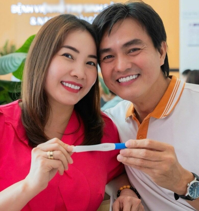 Vợ chồng Cao Minh Đạt chia sẻ tin vui sau 3 tháng làm IVF.