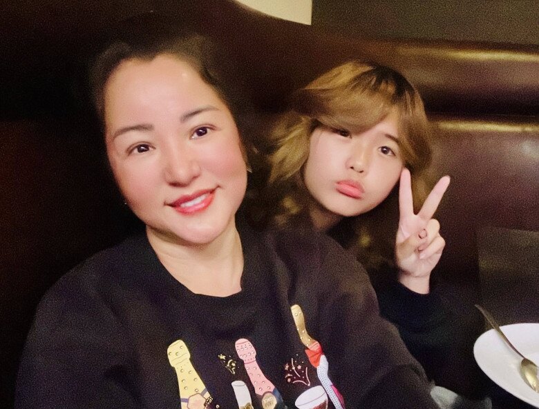 Nguyệt Cát đang quan tâm đến việc gia nhập showbiz.