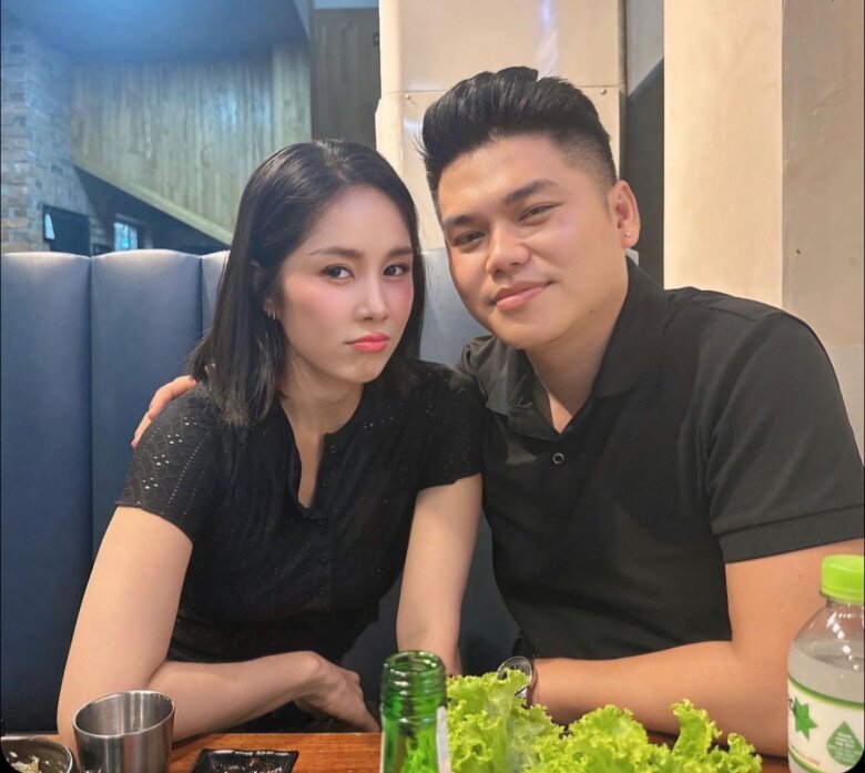 Lê Phương nũng nịu bên ông xã kém 7 tuổi Trung Kiên.