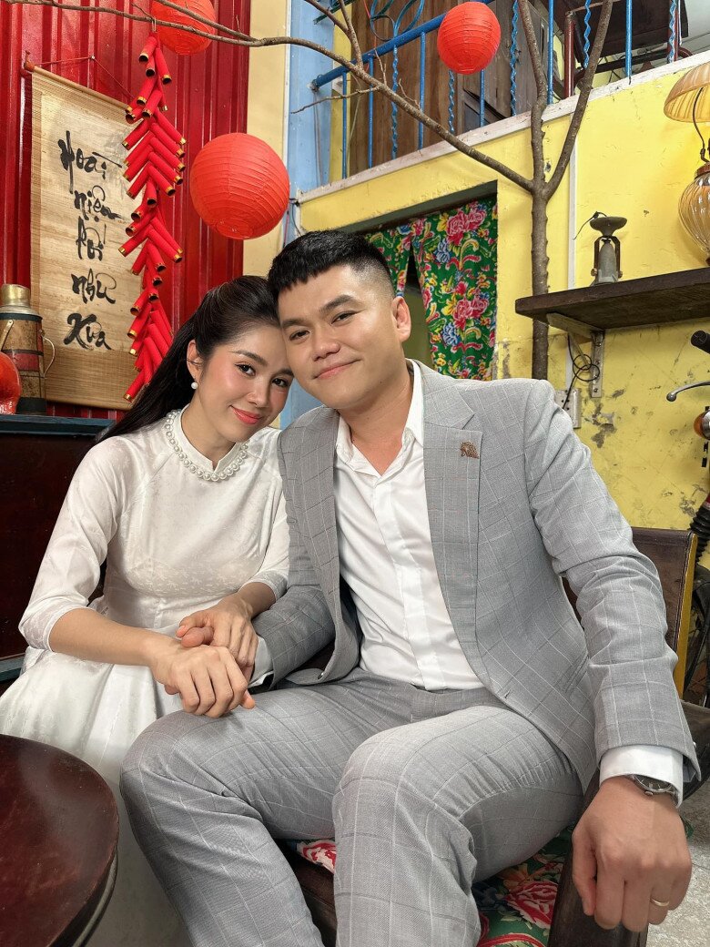 Khi ở cạnh nhau, cả 2 được khen đẹp đôi.
