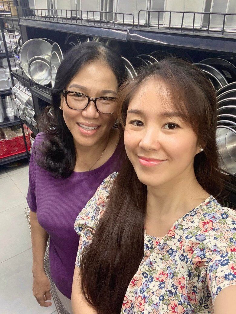 Lê Phương dần chinh phục mẹ chồng sau quãng thời gian chung sống.