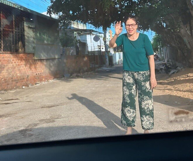 Mẹ chồng Lê Phương luôn bênh vực con dâu, giúp chăm sóc các cháu.
