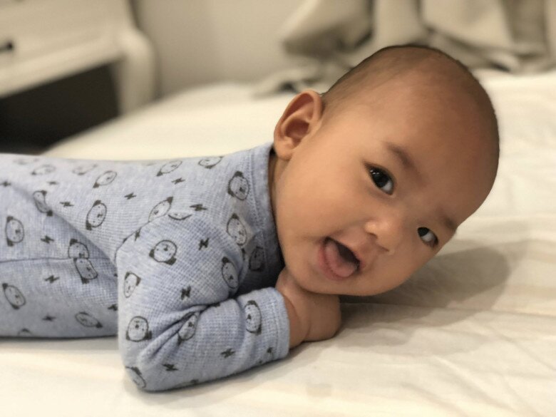 Thúy Diễm chia sẻ ảnh cũ của con trai, bày tỏ mong muốn có thêm con.