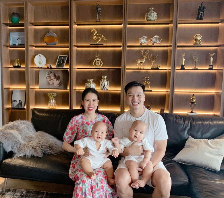 MC Thành Trung và người vợ hiện tại Ngọc Hương.