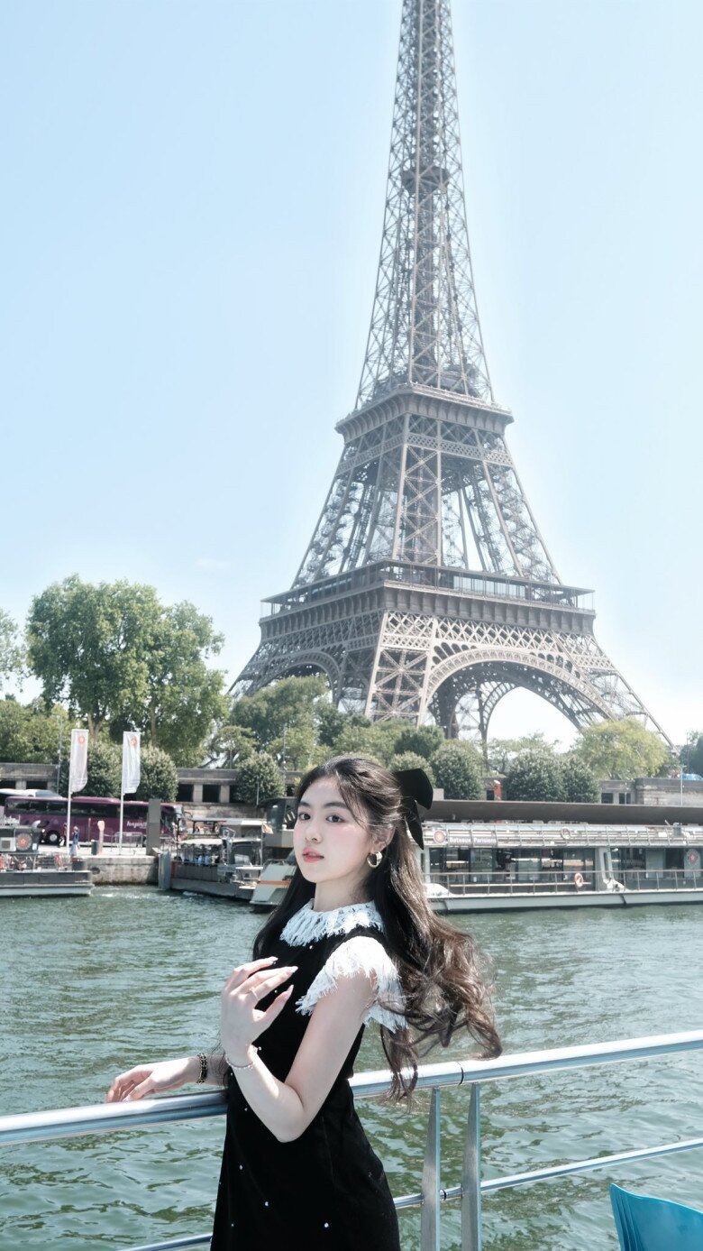 Lọ Lem hướng tới hình ảnh nàng thơ nhẹ nhàng.