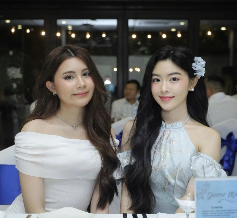Lọ Lem và Hạt Dẻ thường xuyên bị so sánh nhan sắc.