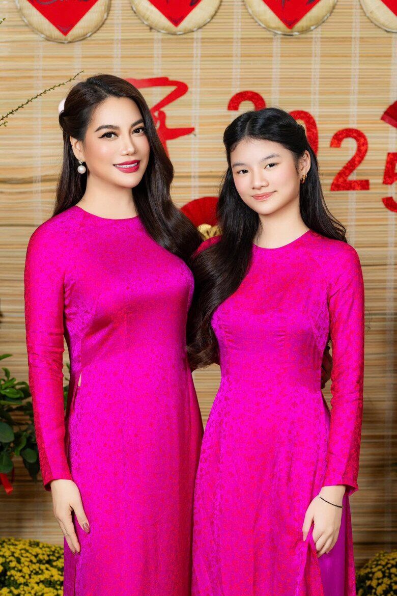 Ái nữ của Trương Ngọc Ánh được nhiều người khuyên nên đi thi hoa hậu.