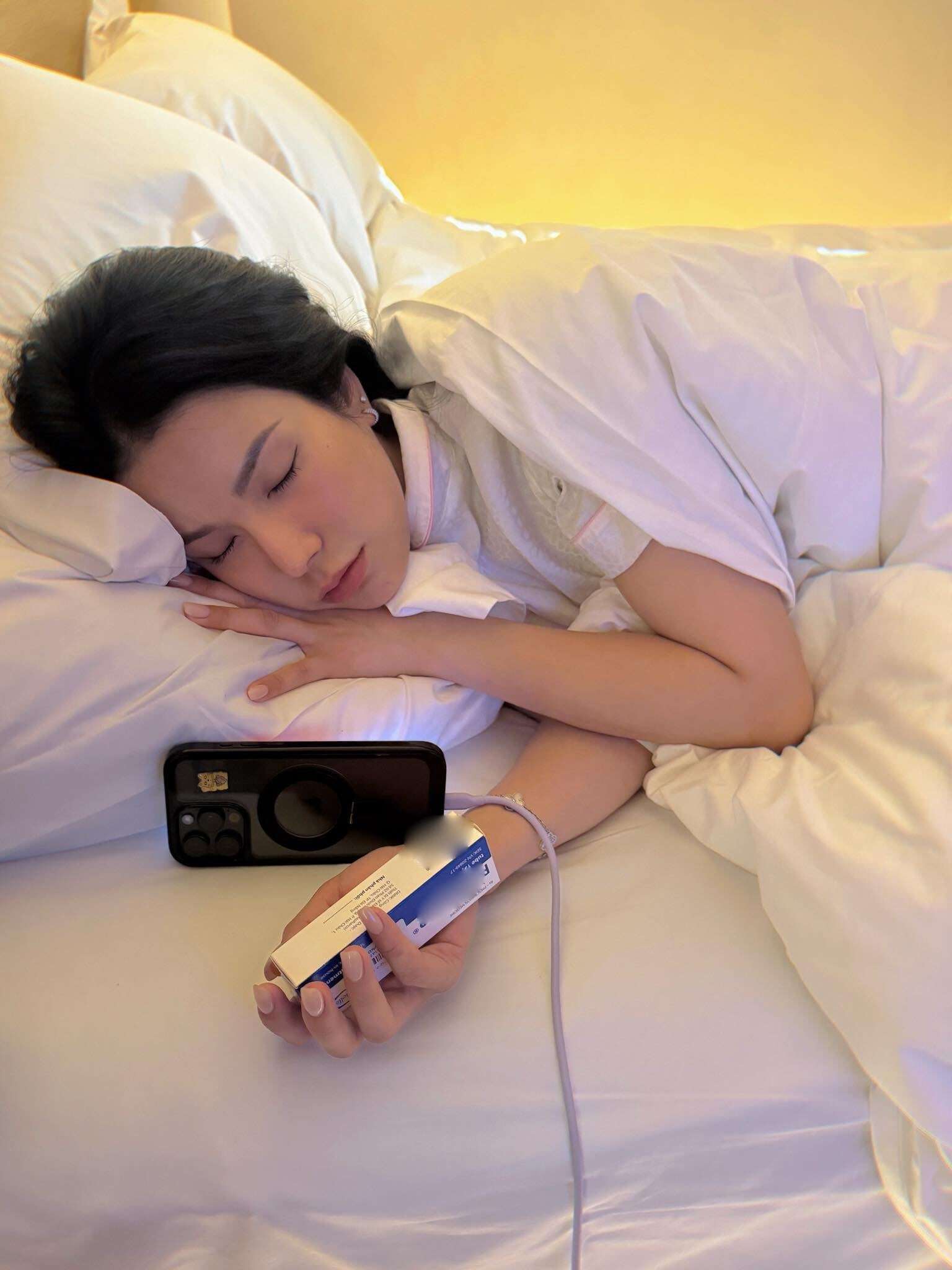 Sao Việt 24h: Bố chồng quyền lực của Khánh Thi hiếm hoi lộ diện, khoe cảnh đãi tiệc gần 20 bàn trong biệt thự của Phan Hiển - 14