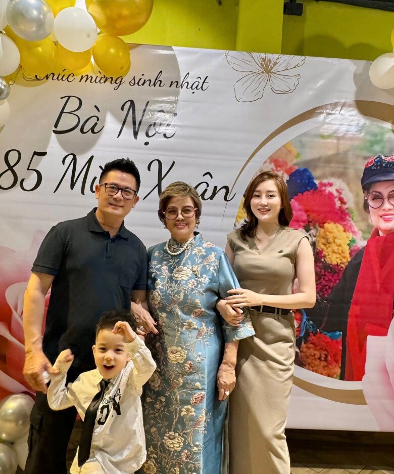 Sao Việt 24h: Mai Ngọc thuê bảo mẫu 24/7 chăm con đầu lòng, ở cữ trong biệt phủ nhà chồng thiếu gia như amp;#34;nữ hoàngamp;#34; - 8
