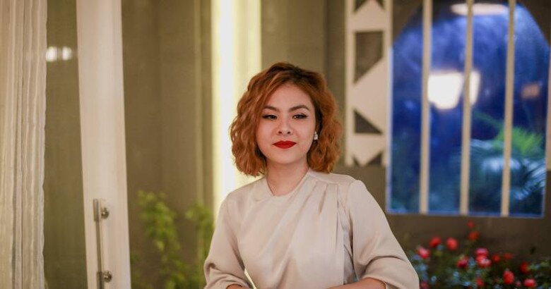 Vân Trang từng vào vai mẹ của đồng nghiệp bằng tuổi khiến cô bối rối.