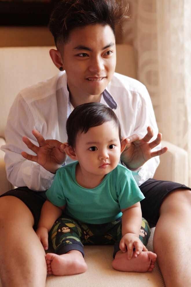 Phan Hiển chia sẻ ảnh hồi nhỏ của quý tử Kubi.