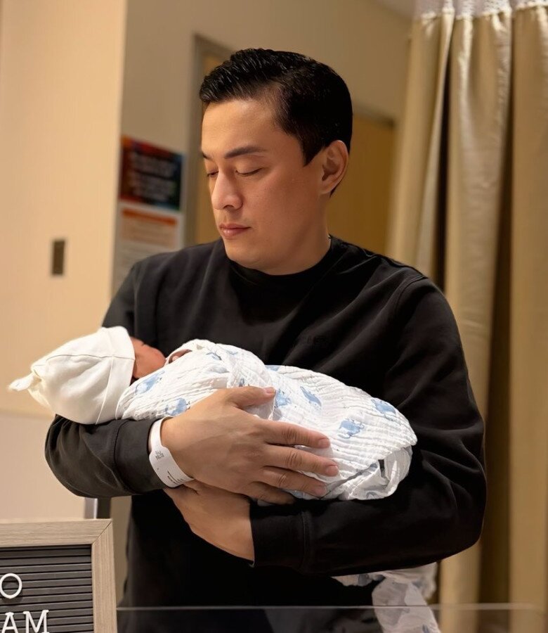 Con trai út của nam ca sĩ sinh ra ở Mỹ, được mẹ đặt tên là Lâm Minh Tiêu.
