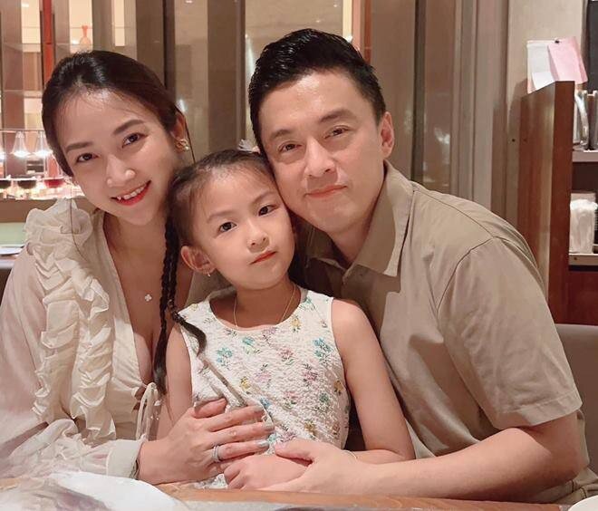 Con gái Lam Trường hạnh phúc khi có em.