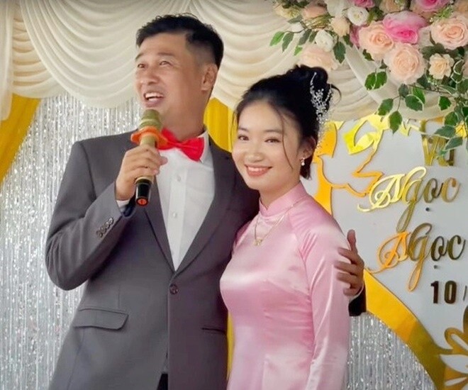 Tiết Cương hạnh phúc khi cưới vợ kém 26 tuổi.