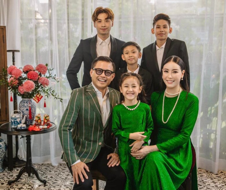 Hà Kiều Anh hiện có cuộc sống viên mãn, giàu có bên chồng doanh nhân và các con.