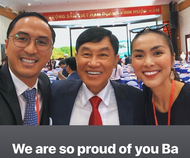 Tăng Thanh Hà chụp ảnh bên bố chồng là tỷ phú.