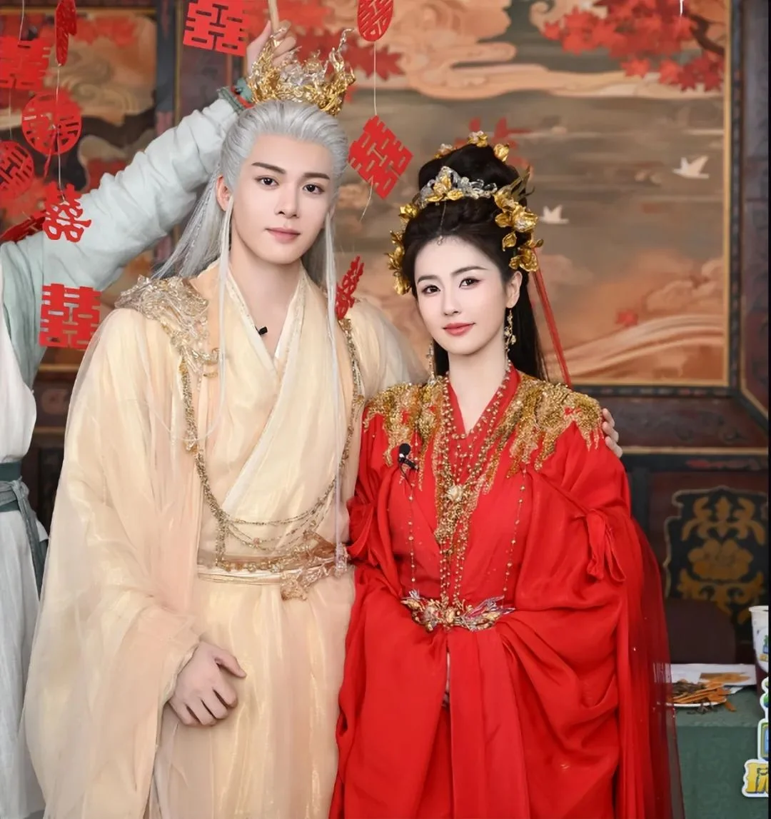 Diễn xuất của cặp diễn viên chính cũng có phần tiến bộ so với những tập đầu của bộ phim.