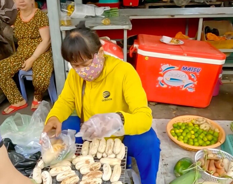 Giữa lòng An Giang có khu chợ bán đủ thứ: Lúc nào cũng tắc đường vì chợ quá đông đúc - 4
