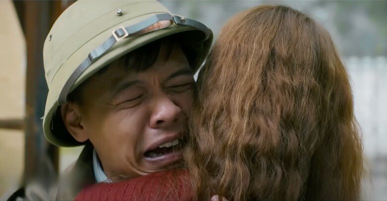 Phân cảnh bác Chiến tái ngộ em gái Quyên (NSƯT Kiều Anh) sau 16 năm xa cách.