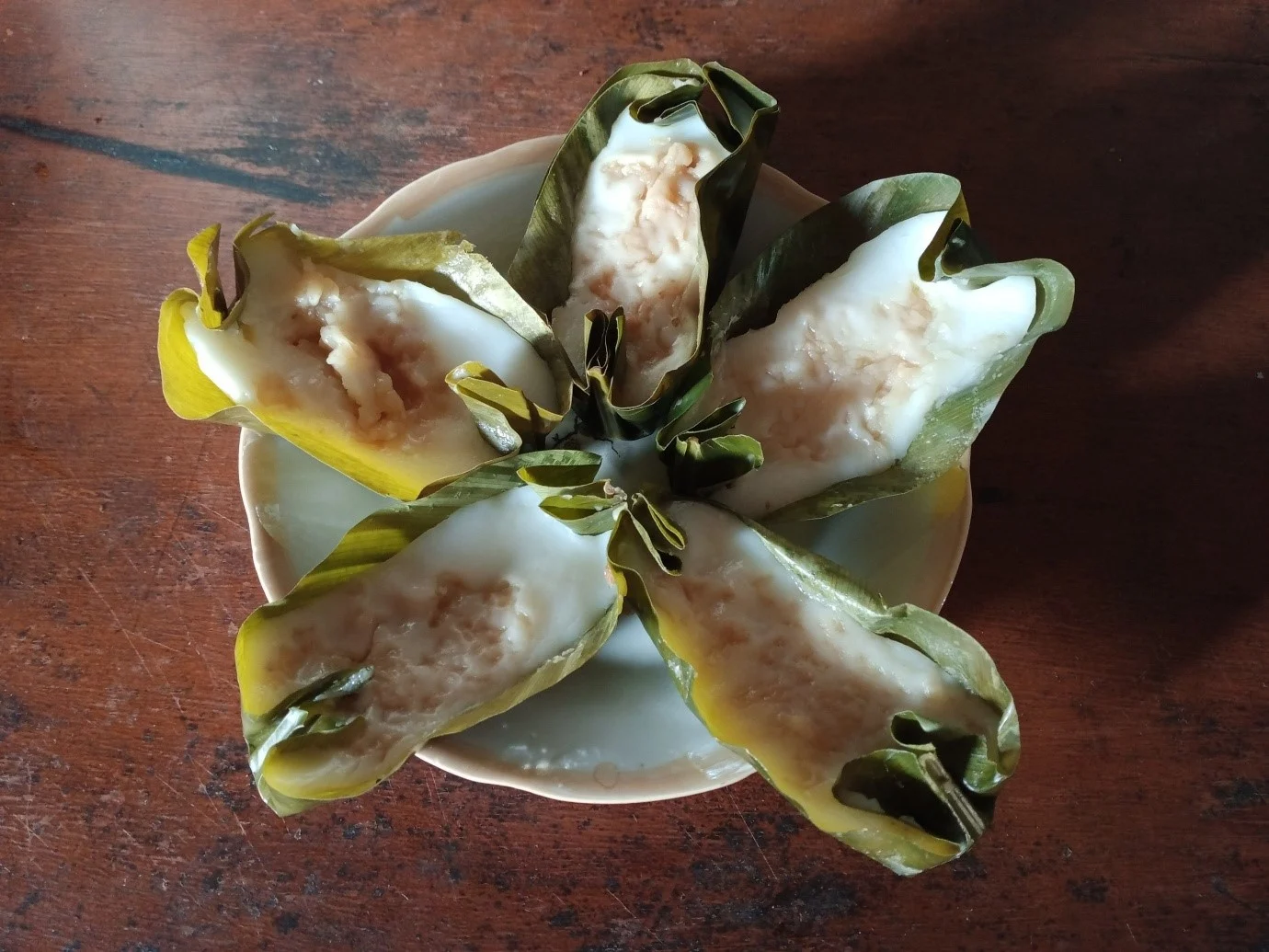 Giữa lòng Hà Nam có một phiên chợ cổ amp;#34;vượt thời gianamp;#34;, đi qua lúc nào cũng thơm nức bởi một món đặc sản chỉ ở đây mới có - 3