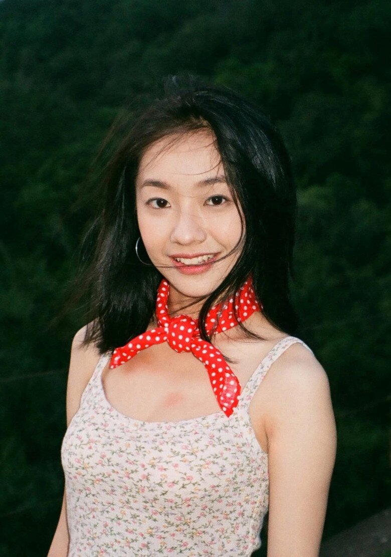 Phong cách đời thường của Hoàng Hà ở độ tuổi 29.