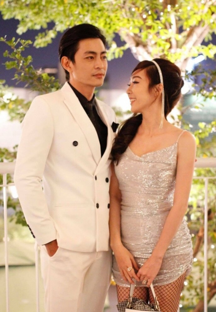 Nam diễn viên chia sẻ, vợ chưa bao giờ ghen tuông hay khó chịu khi anh đóng cảnh tình cảm với đồng nghiệp nữ.